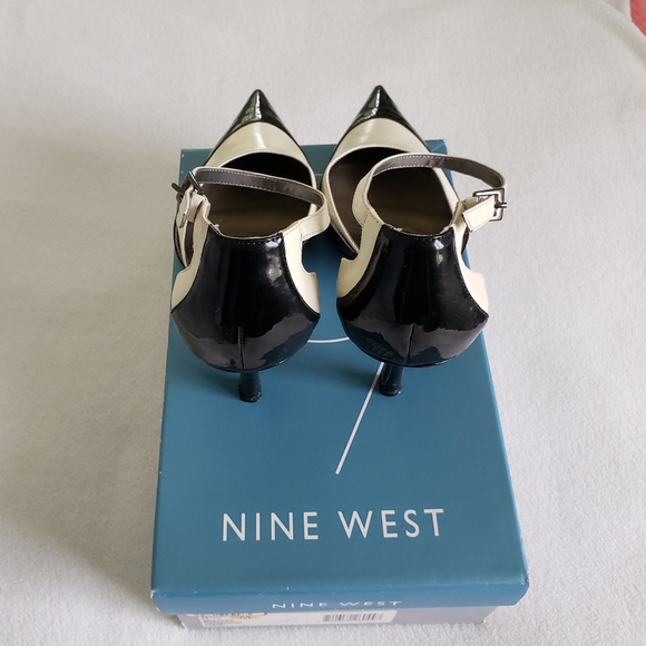 EUC Nine West women's dress shoes. - Picture 3 of 4